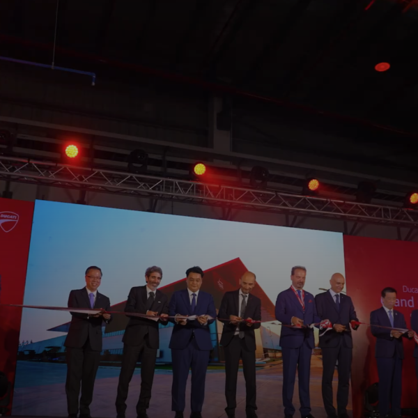 1-ducati-ribbon-cut