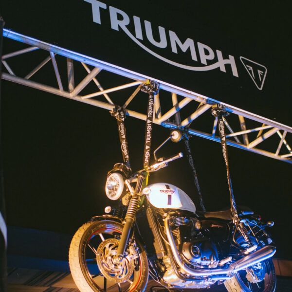 4-Triumph-hanging-bike